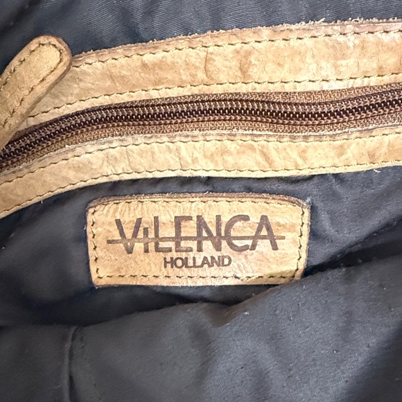 Vilenca Leather Elegant Tan Woven Shoulder Bag - Picture 2 of 7